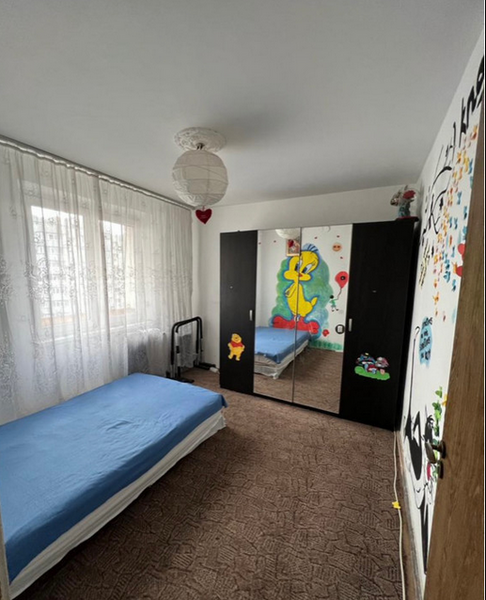 Dristor- 3 camere- 10 minute metrou