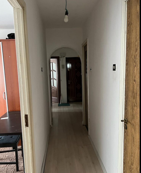 Dristor- 3 camere- 10 minute metrou